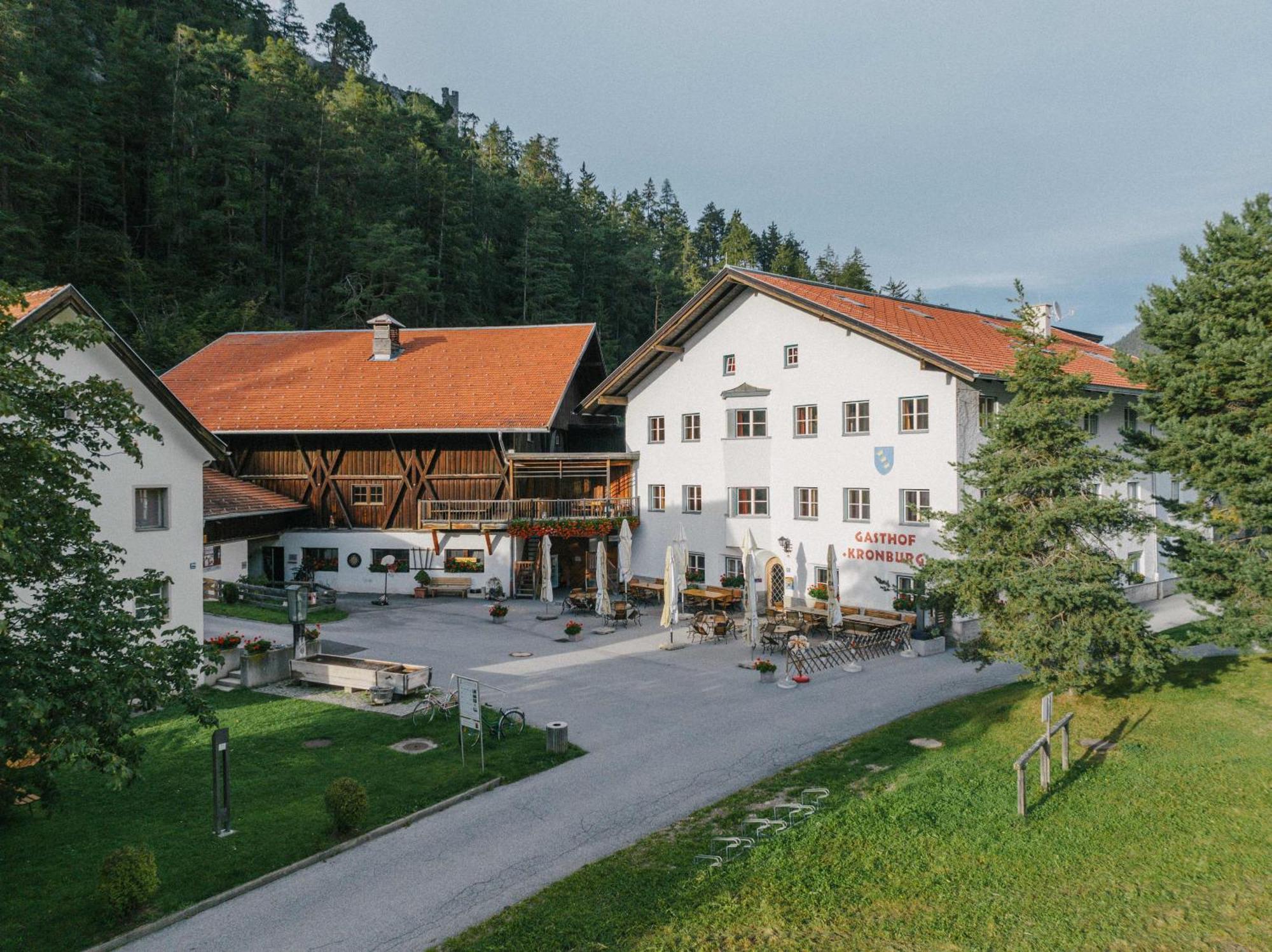 Klostergut Kronburg Zams Eksteriør bilde